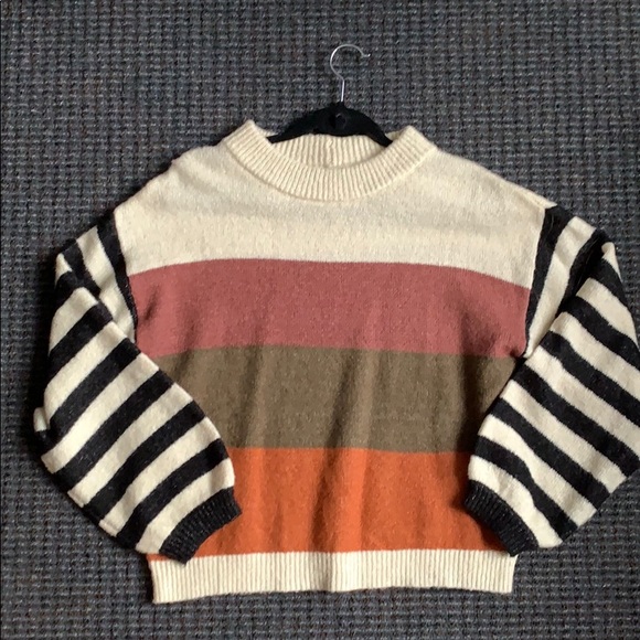 Nordstrom Sweaters - Balloon Sleeve Sweater